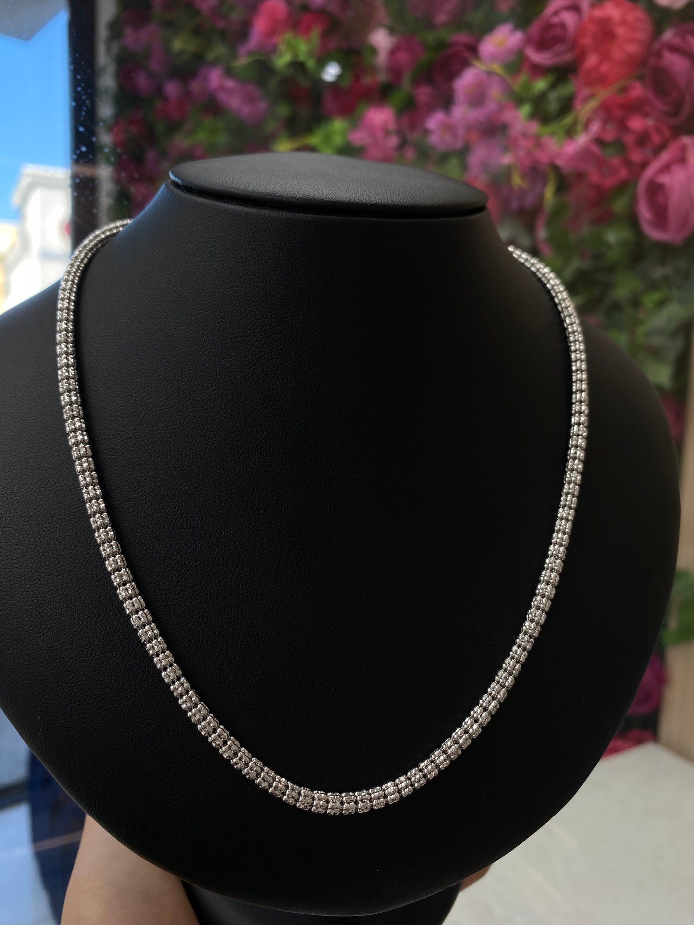 White gold necklace