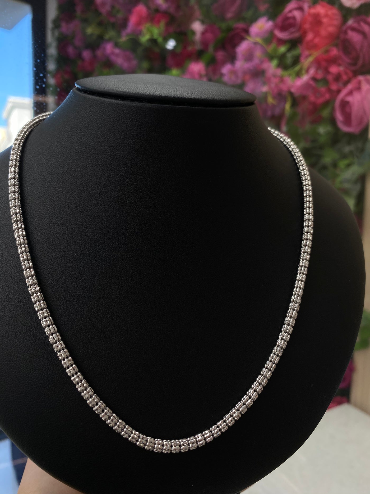 White gold necklace