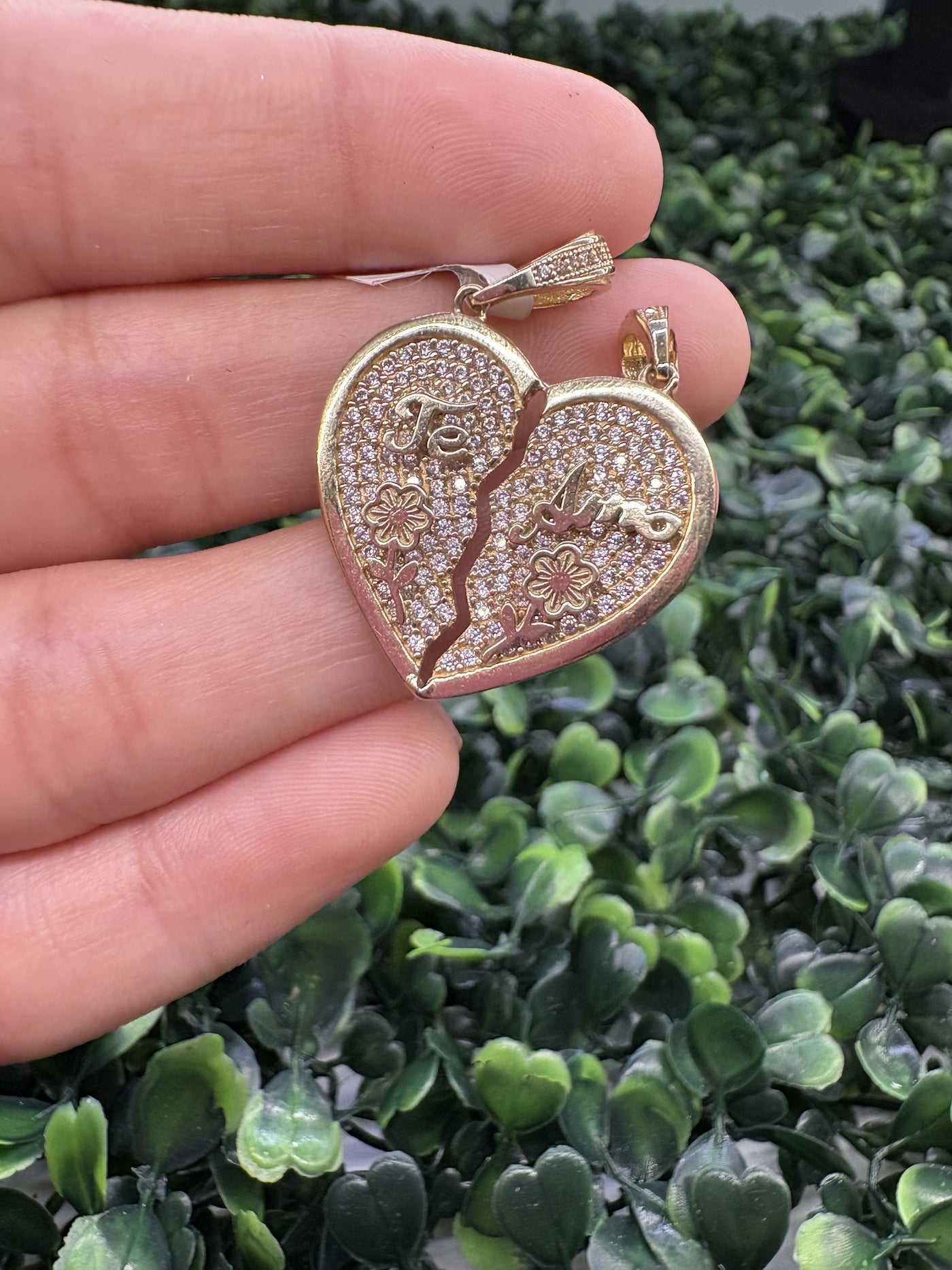 Couple’s heart pendant