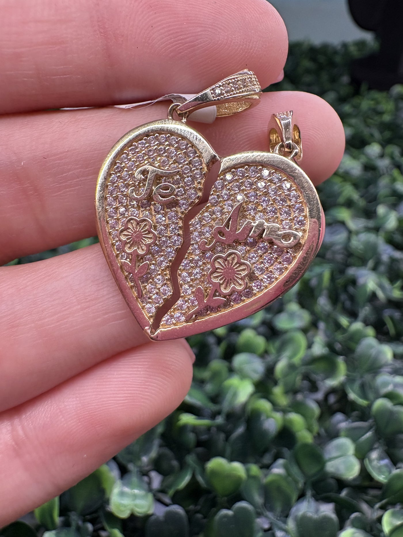 Couple’s heart pendant