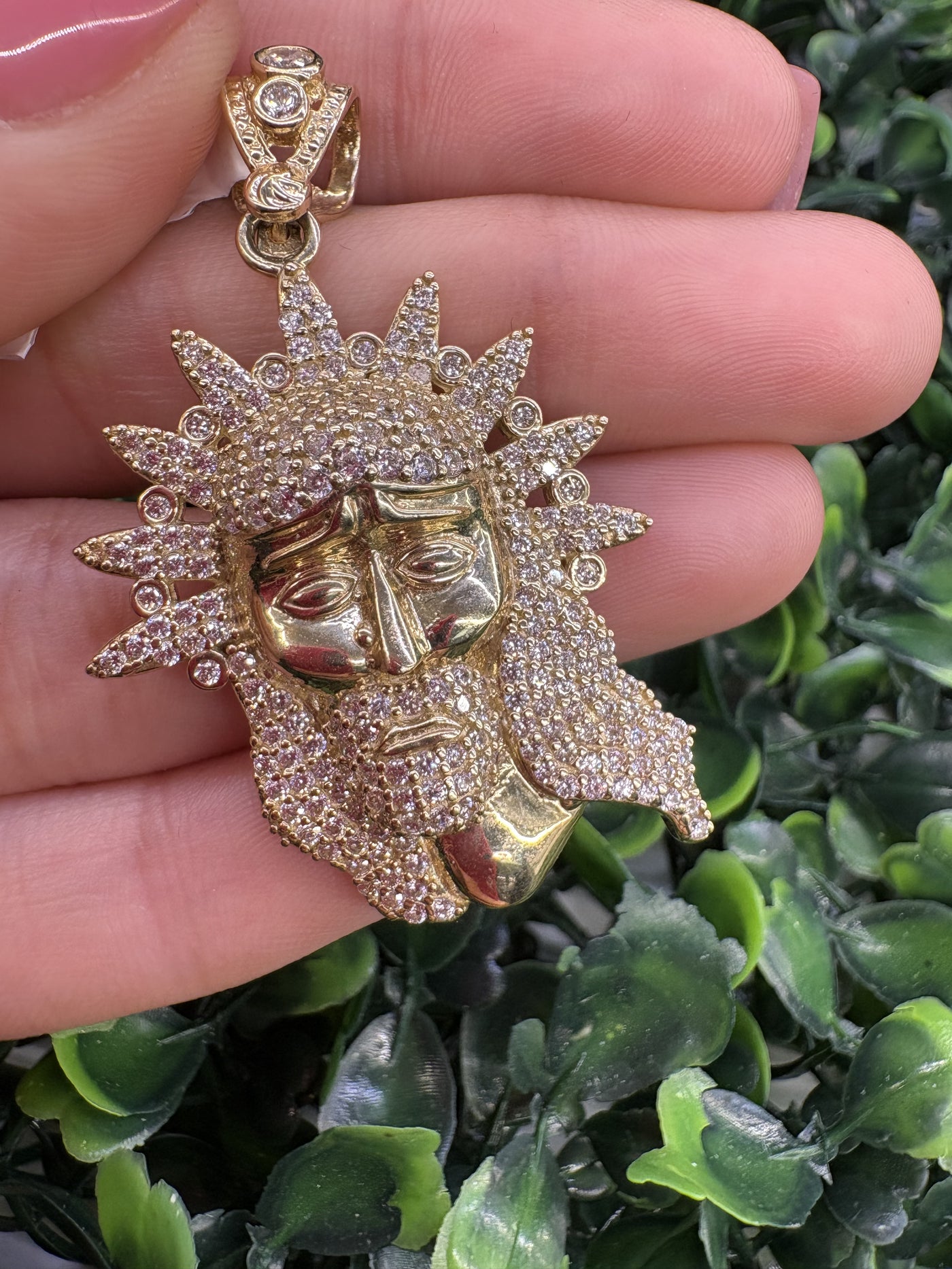 Cristo face pendant