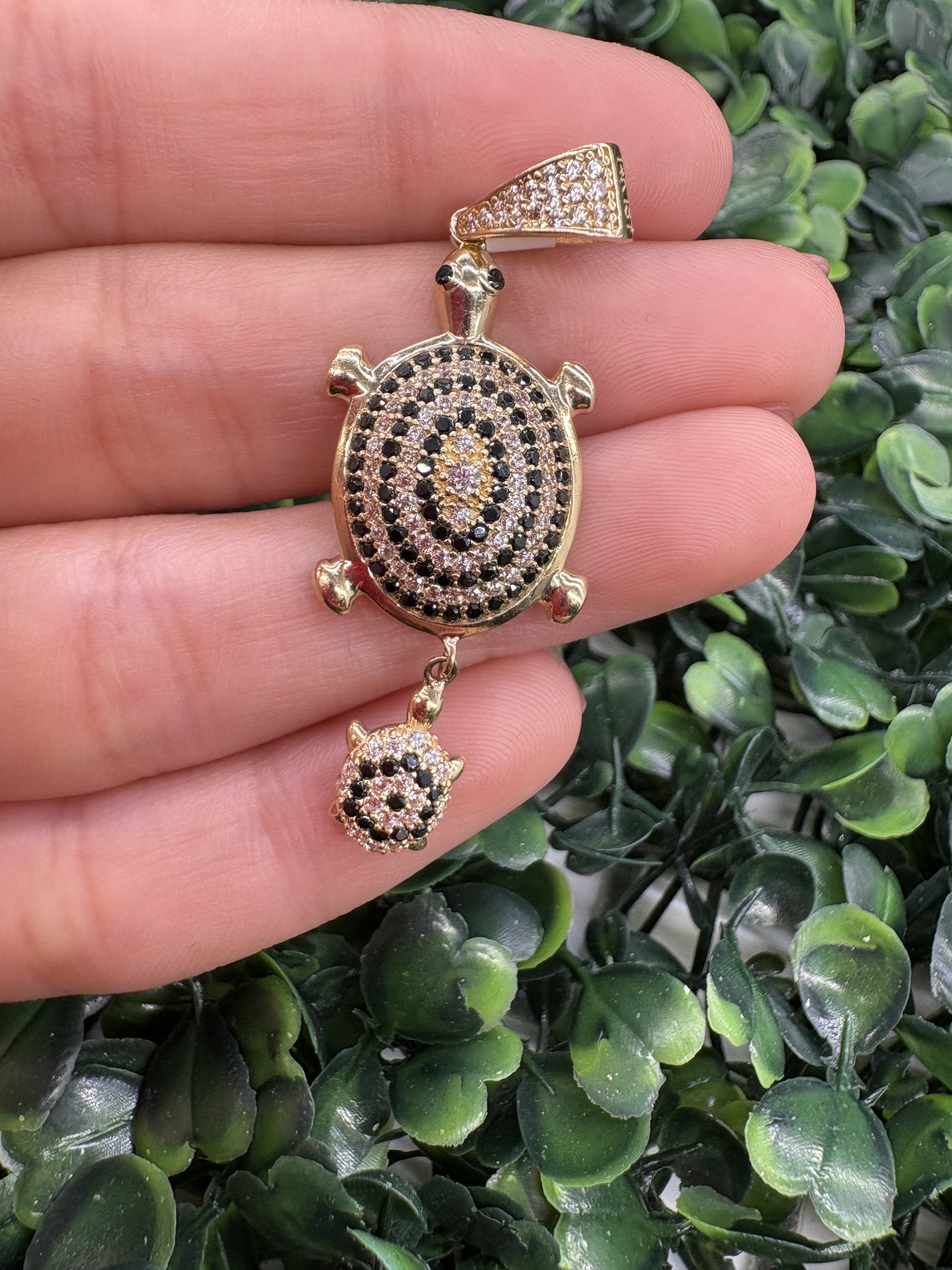 Turtle pendant